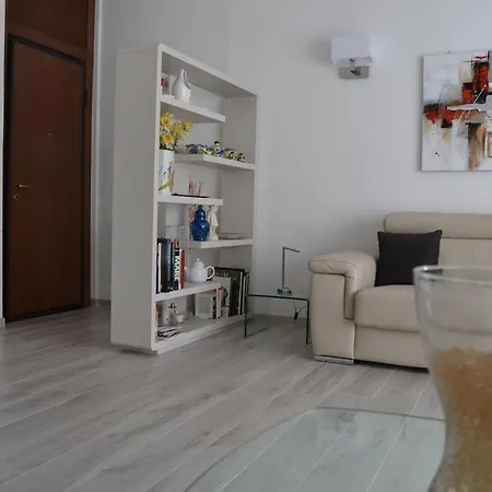 Sunlight Charm Apartment *